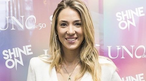 Alice Campello brilla con la colección 'Shine On' de UNOde50 por el Día de la Madre