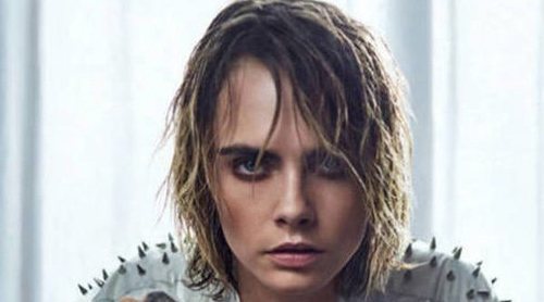 Cara Delevingne colabora con Balmain para crear los tres bolsos más rompedores