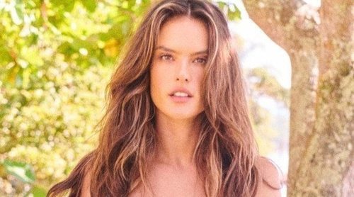 'Natural Mystic' es la nueva línea de la firma de baño de Alessandra Ambrosio