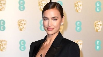 Irina Shayk se sube al carro del diseño en una exclusiva colaboración con la firma francesa The Kooples