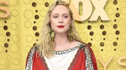 Gwendoline Christie emulando a Jesucristo, entre las peor vestidas de los premios Emmy 2019