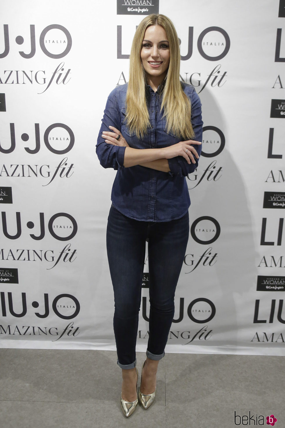 Edurne con un look denim como nueva imagen de Liu Jo