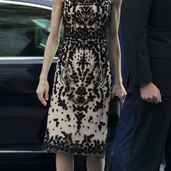 La Reina Letizia con un vestido de Felipe Varela en los Premios Princesa de Asturias 2016