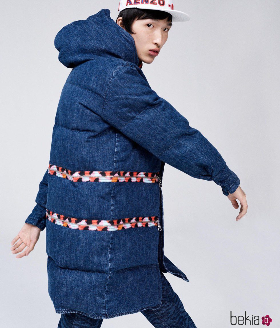 Abrigo oversize denim de la colección 'Kenzo x H&M'