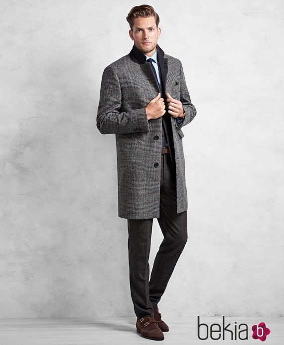 Abrigo gris de Brooks Brothers otoño/invierno 2016/2017