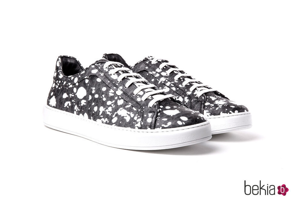 Zapatillas de estampado blanco y negro de Dior Homme primavera/verano 2017