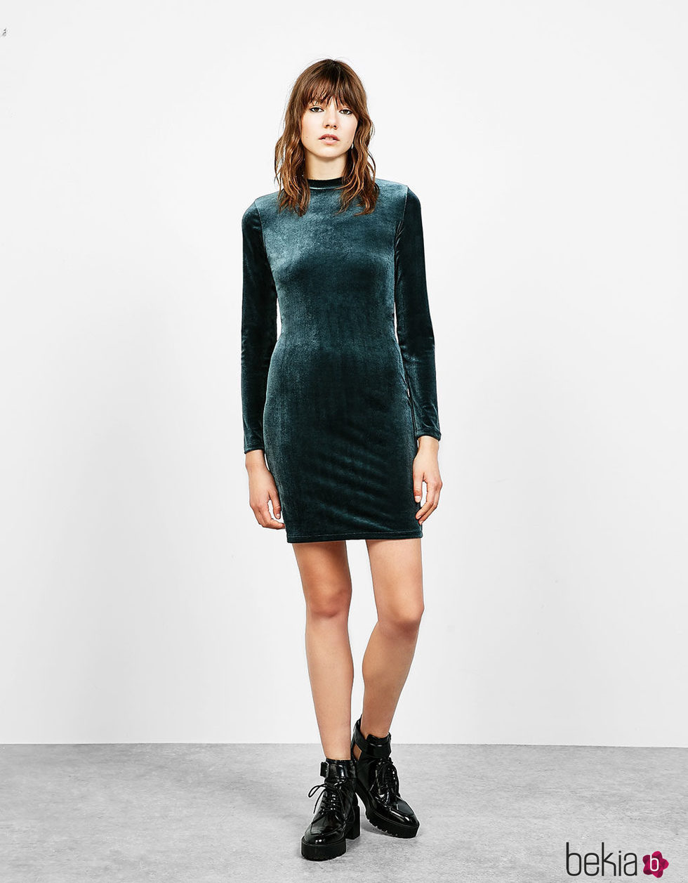 Vestido verde de cuello alto de Bershka para Navidad 2016