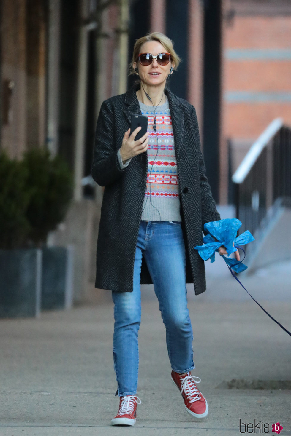 Naomi Watts con un look informal en Nueva York