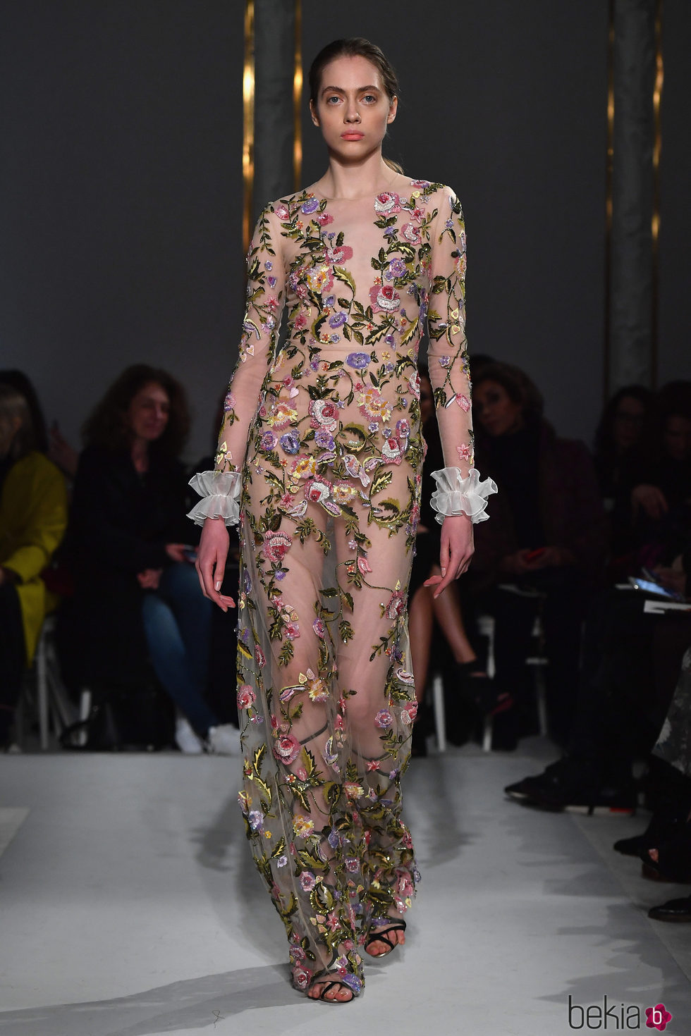 Vestido floral de Giambattista Valli primavera/verano 2017 en la Semana de la Alta Costura de París