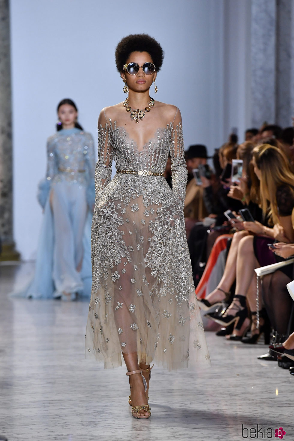 Vestido escote corazón con transparencias de Elie Saab primavera/verano 2017 en la Semana de la Alta Costura de París