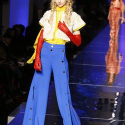 Chaqueta amarilla de Jean Paul Gaultier primavera/verano 2017 en la Semana de la Alta Costura de París