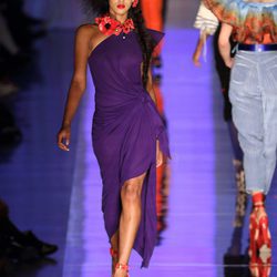 Vestido asimétrico de Jean Paul Gaultier primavera/verano 2017 en la Semana de la Alta Costura de París