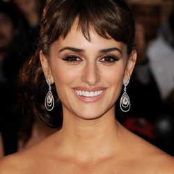 Los pendientes largos de Penélope Cruz