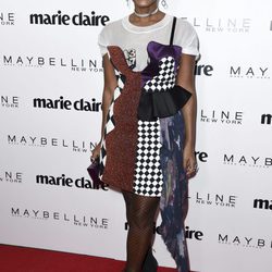 Janelle Monae con un peculiar vestido en un evento de la revista Marie Claire