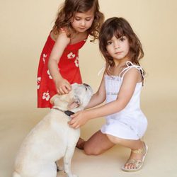 Vestido rojo y blanco para niña de la nueva colección para madres e hijas de Reformation