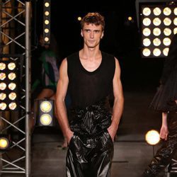 Colección masculina Isabel Marant diseñada por Bernabé Harvy temporada primavera/verano 2018