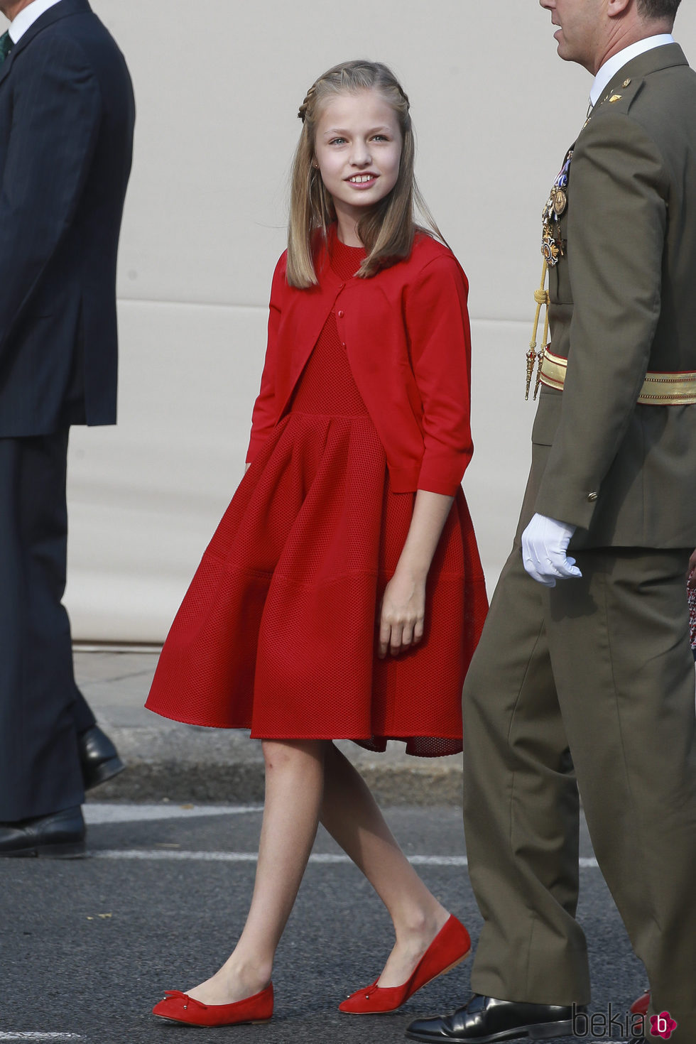 La Princesa Leonor con un vestido rojo en el Día de la Hispanidad 2017