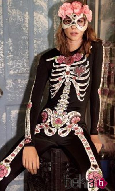 Disfraz y antifaz de esqueleto de mujer de la colección especial Halloween de H&M