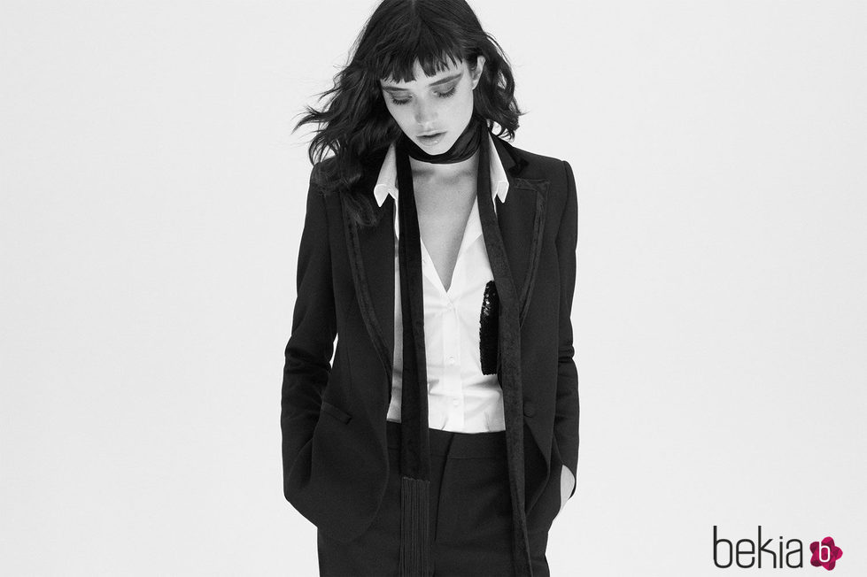 Blazer tipo smoking de la colección 'Night Out' de Zara