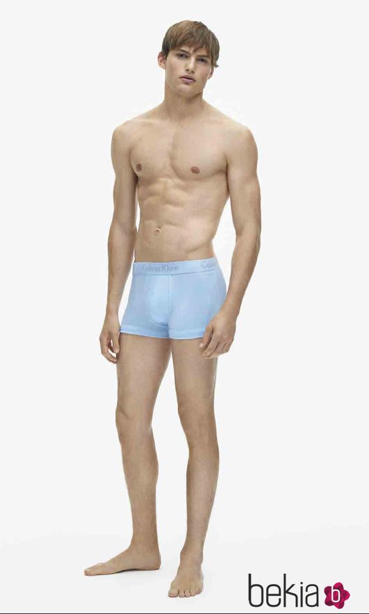 Boxer masculino en color azul claro de la colección spring 2018 de Calvin Klein