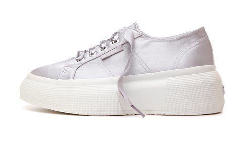 La linea de calzado Superga presenta sus nuevas plataforma UP5 de 7 cm de mujer Bekia Moda