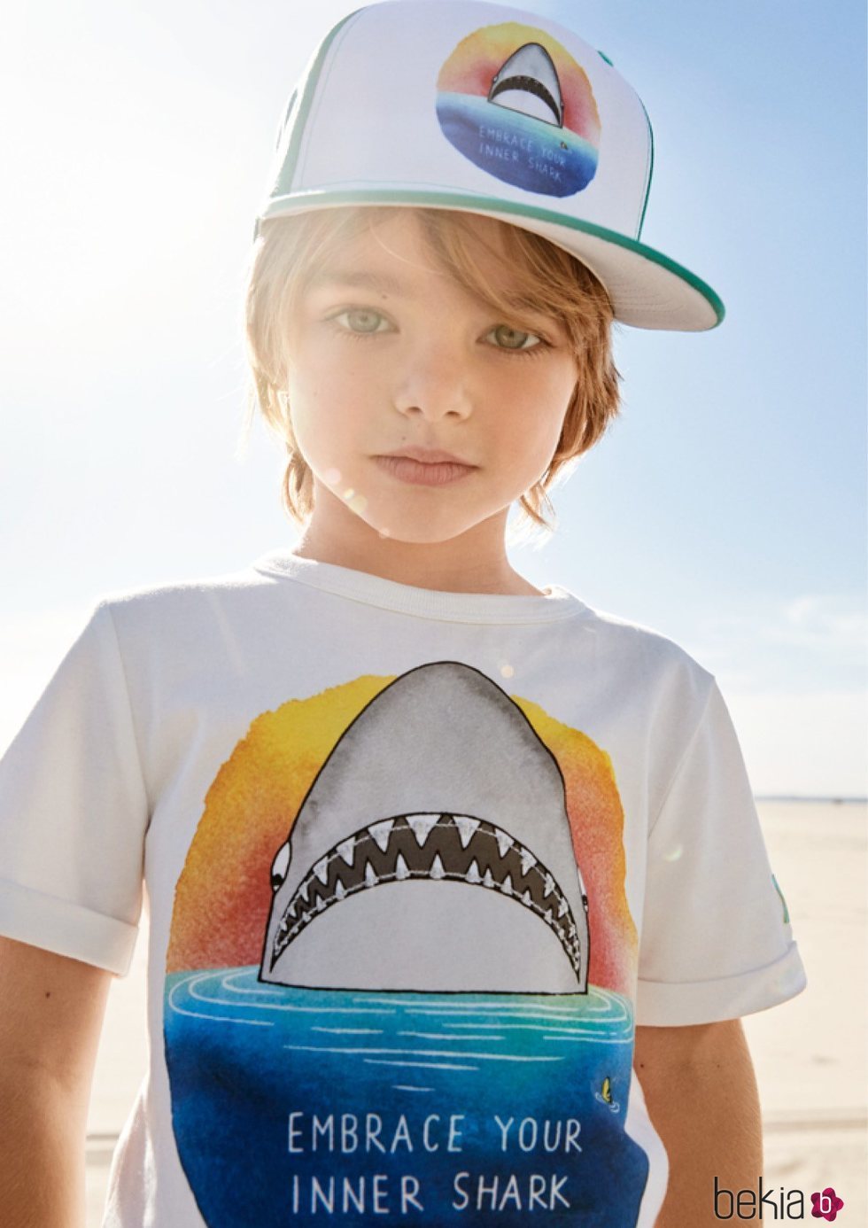 Camiseta de tiburón para niño de una colección exclusiva de H&M con dos diseñadores graficos