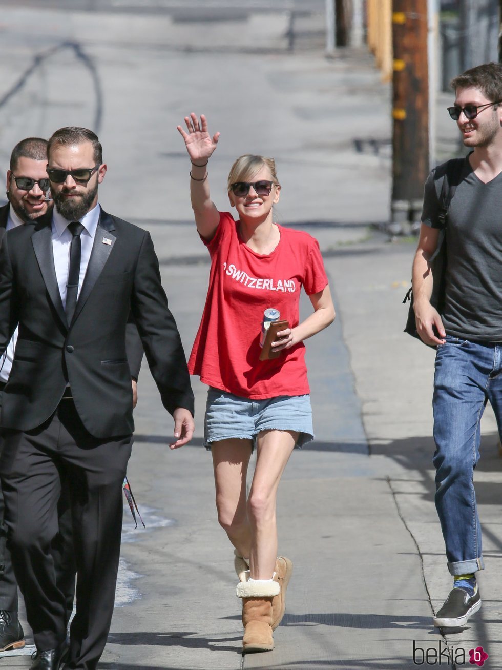 Anna Faris con un look nada favorecedor en el programa de Jimmy Kimmel