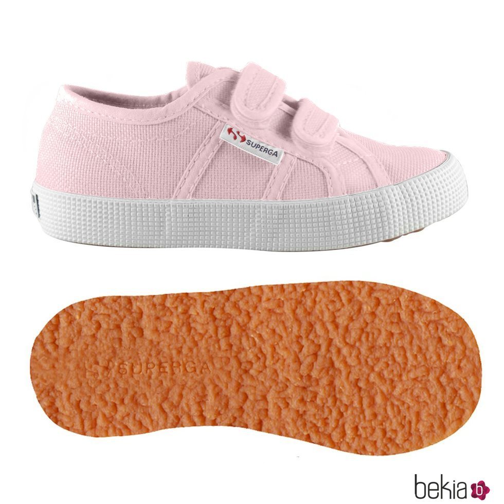 Zapatilla en color rosa de la nueva colección otoño/invierno 2018-19 de Superga Kids