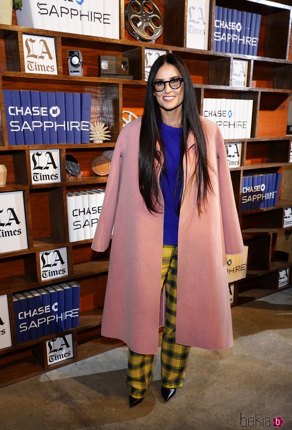 Demi Moore con pantalones de cuadros