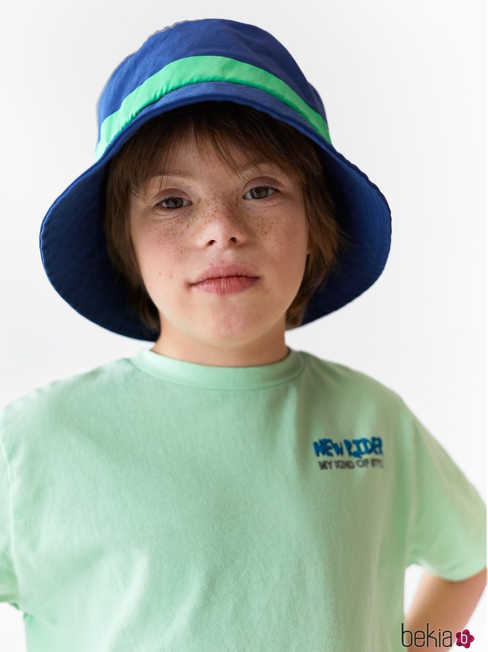 Patrick con camiseta y gorro a juego de la colección verano 2019 de Zara Kids