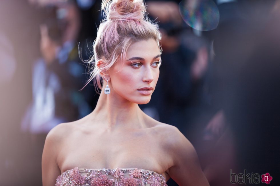 Hailey Bieber en el Festival de Cannes 2018