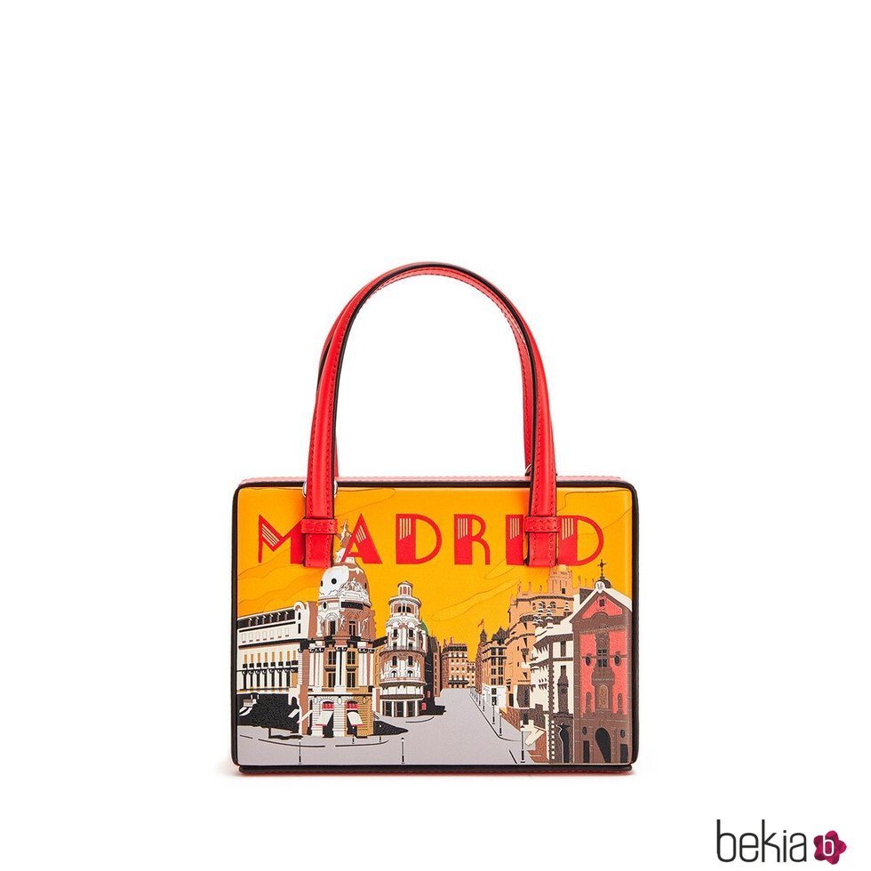 Bolso Madrid de la colección Loewe Postal 2019