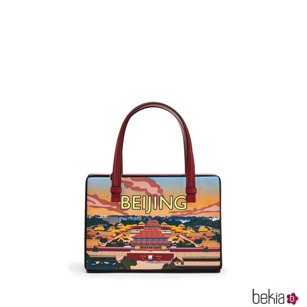 Bolso Beijing de la colección Loewe Postal 2019