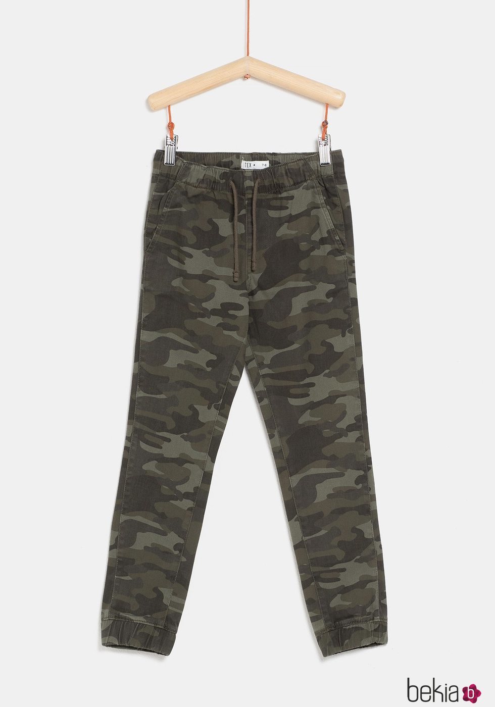 Pantalón militar caqui de la colección 'I-O' de Carrefour y TEX para otoño/invierno 2019