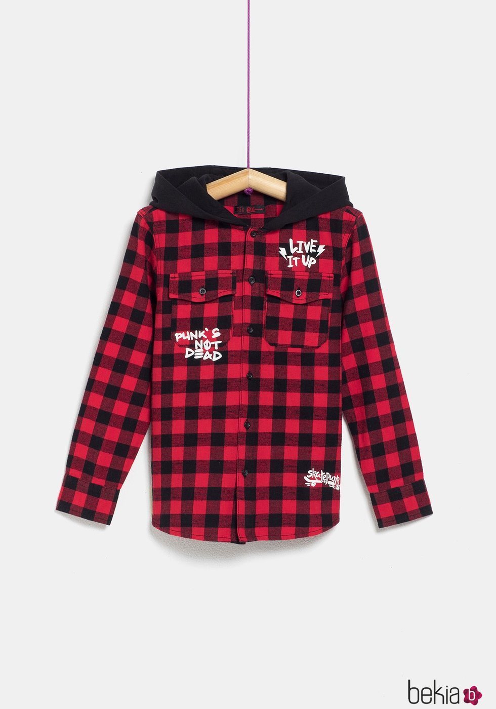 Abrigo de cuadros para niño de la colección 'I-O' de Carrefour y TEX para otoño/invierno 2019