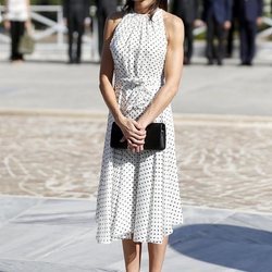 La Reina Letizia con vestido de Carolina Herrera durante su Visita Oficial en La Habana