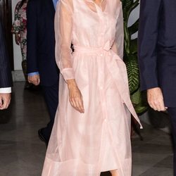 La Reina Letizia con vestido de Magrit durante su Viaje Oficial en La Habana