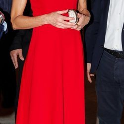 La Reina Letizia con vestido rojo durante su Viaje Oficial en La Habana