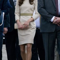 Catalina de Cambridge con un vestido beig