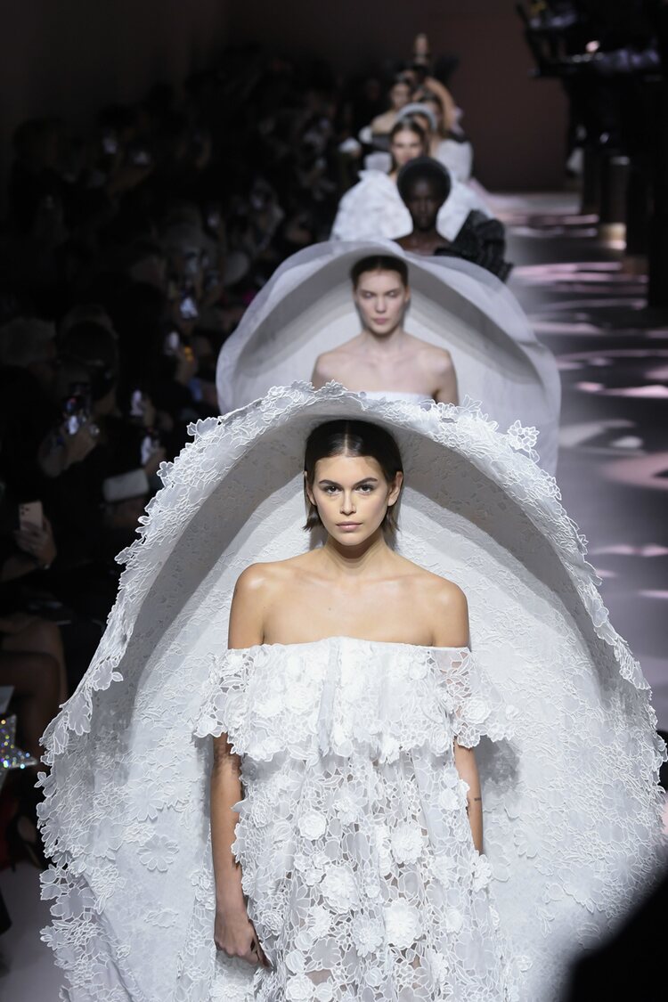 Carrusel de novias del desfile de Alta Costura 2020 de Givenchy