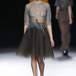 Camisa azul transparente de Juanjo Oliva en Fashion Week Madrid