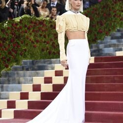 Emma Chamberlain de Louis Vuitton en la MET Gala 2022