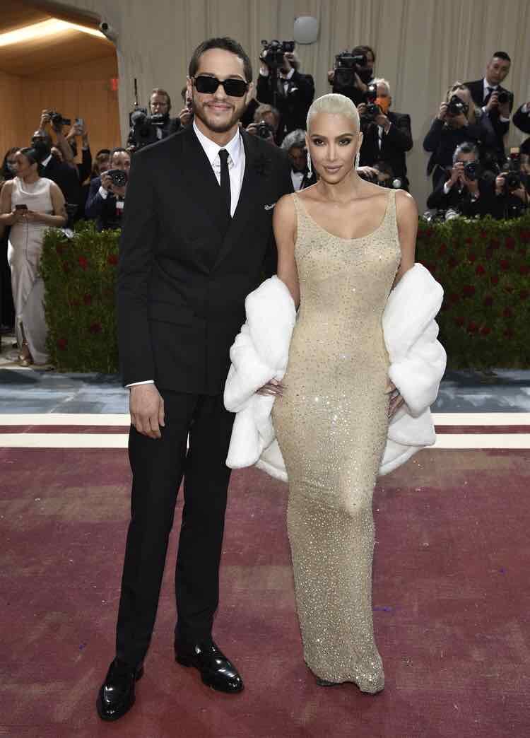 Kim Kardashian y Pete Davidson en la MET Gala 2022