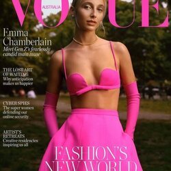 Emma Chamberlain en la portada de Vogue Australia septiembre 2022