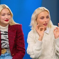 Gigi Hadid y Emma Chamberlain en 'Next in fashion'