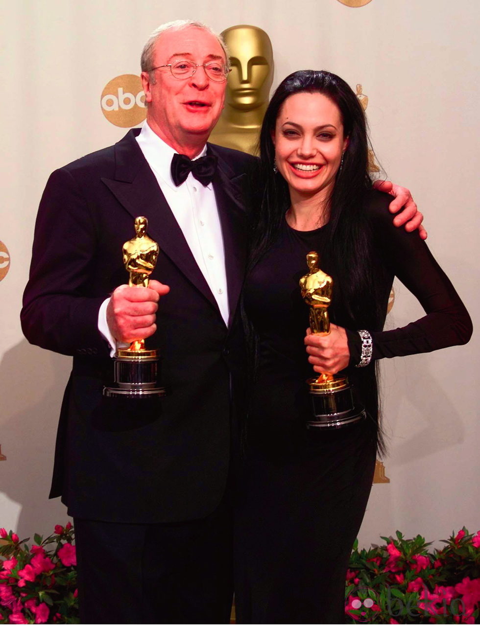 Angelina Jolie en la gala de los Oscar de 2000