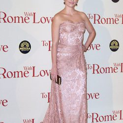 Penélope Cruz con un diseño de Dolce & Gabbana en el estreno de 'To Rome With Love'