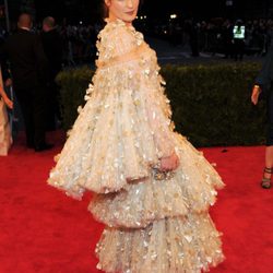 Florence Welch con un voluminoso vestido en la gala del MET 2012