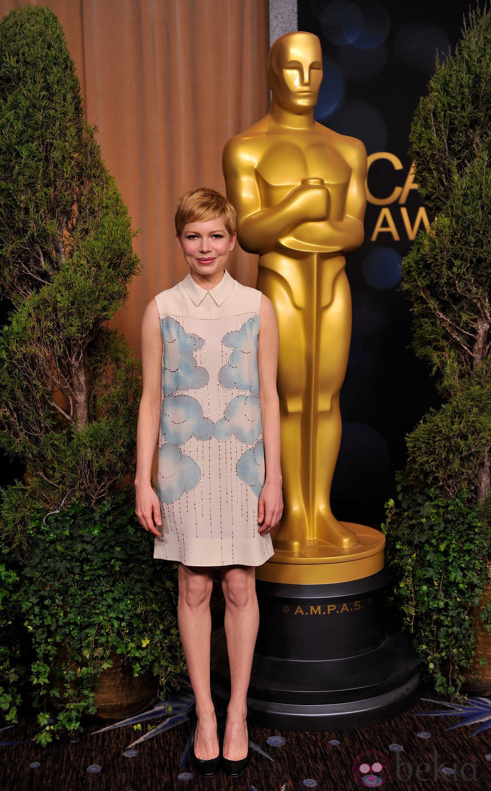 Michelle Williams con un vestido de Victoria Beckham