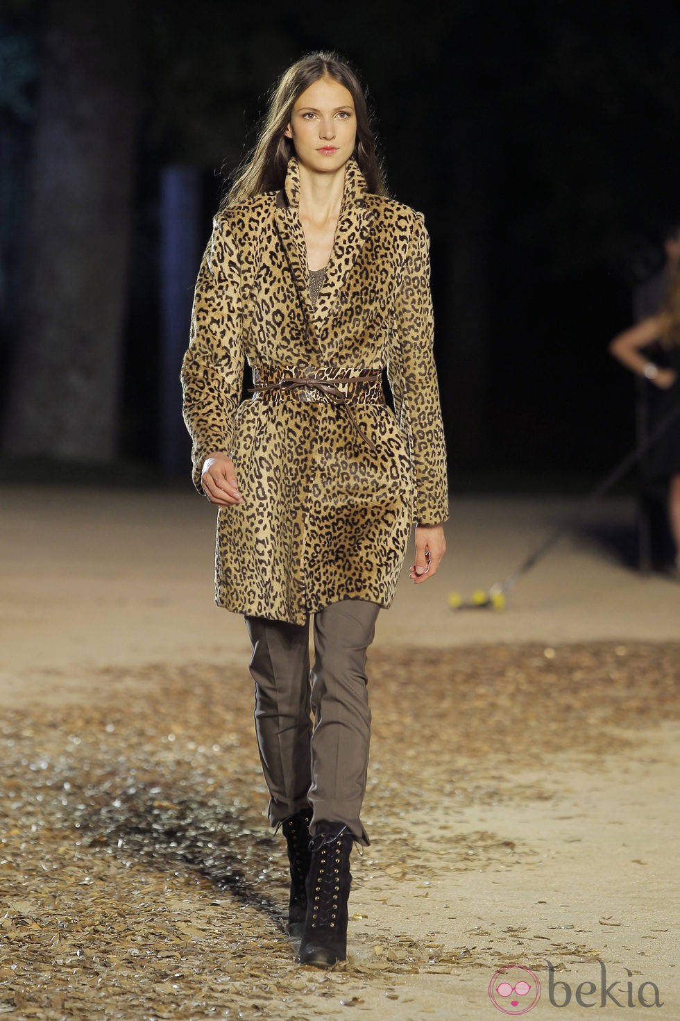 Abrigo animal print de la colección otoño/invierno 2012 de Mango en la pasarela 080 de barcelona